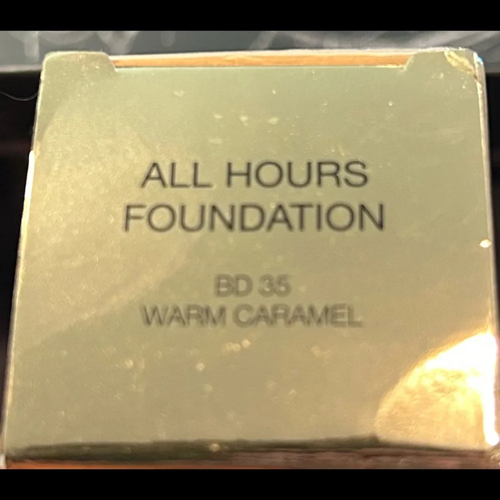 YSL All hours foundation Brand New Warm Caramel